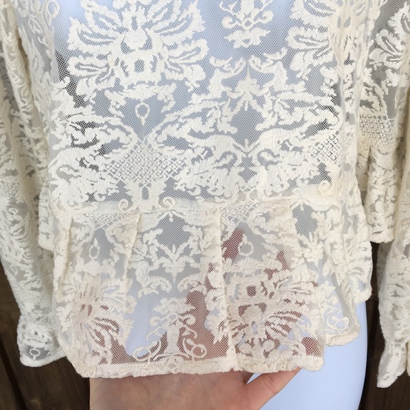 Zara Ivory Lace Ruffle Crop Top Blouse L - Picture 3 of 8